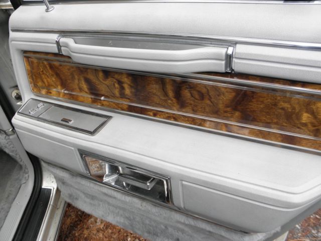 1984 Lincoln Town Car Cartier Edition - photo 12