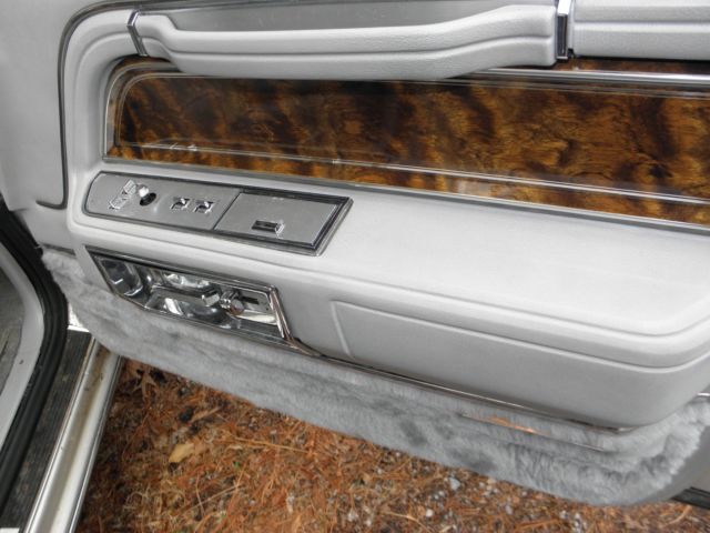 1984 Lincoln Town Car Cartier Edition - photo 13