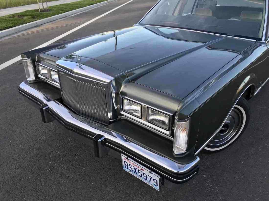 1984 Lincoln Town Car Base - photo 3