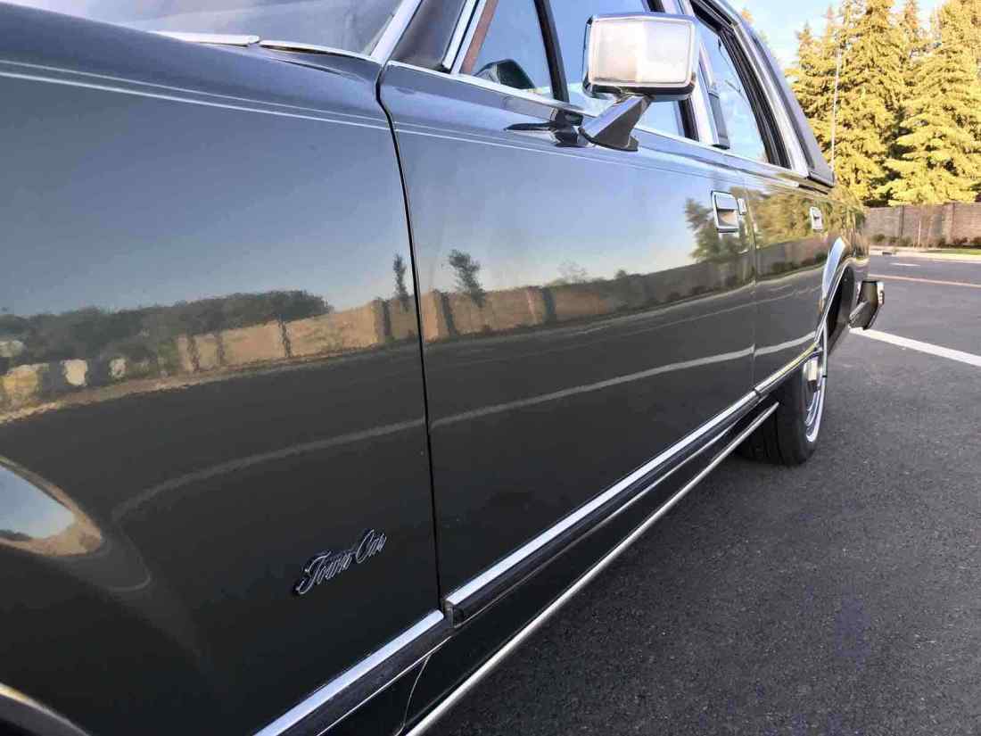 1984 Lincoln Town Car Base - photo 5