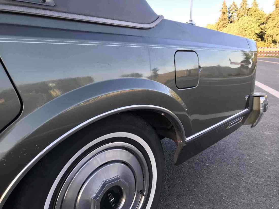 1984 Lincoln Town Car Base - photo 7