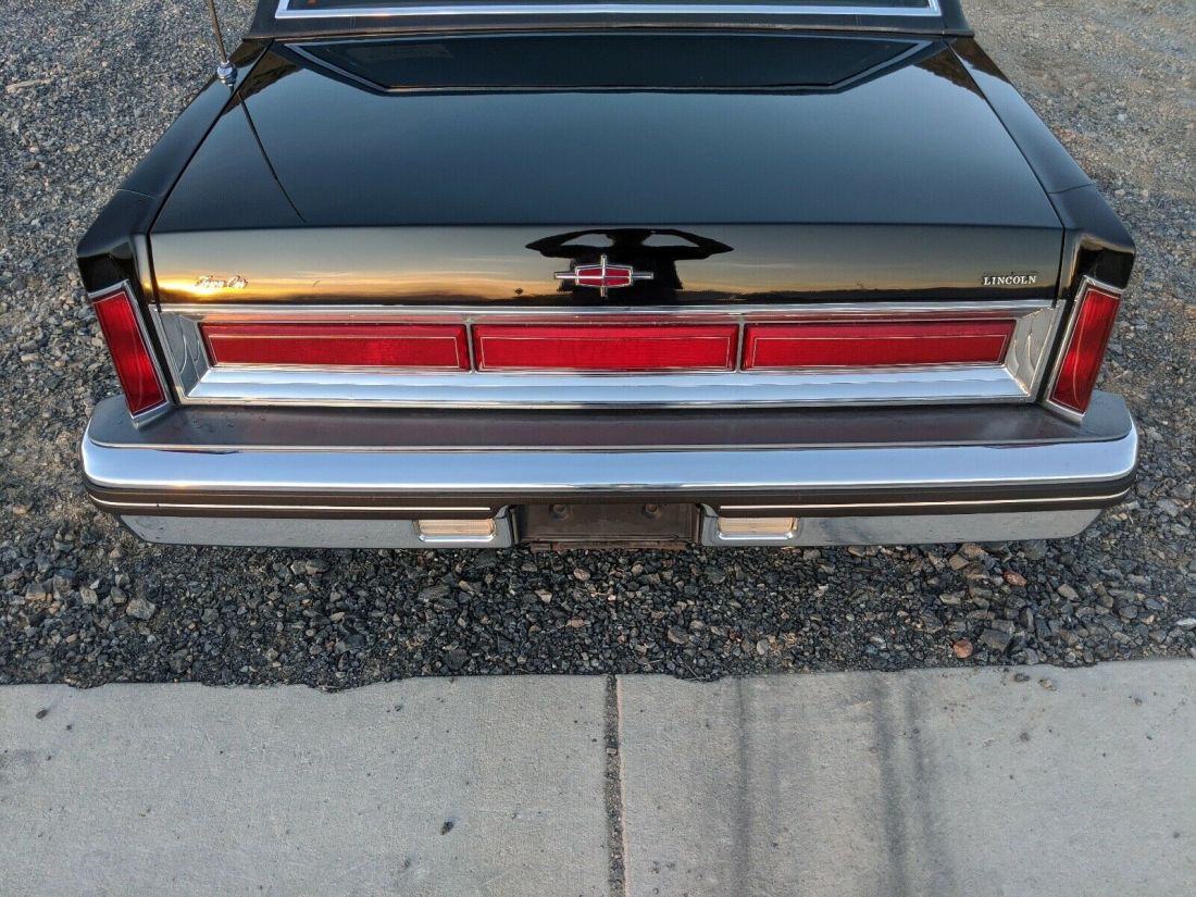 1984 Lincoln Town Car - photo 5