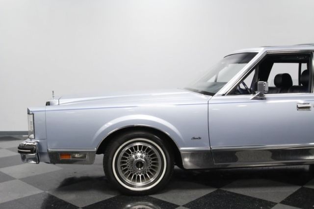 1984 Lincoln Town Car Signature Series - photo 12