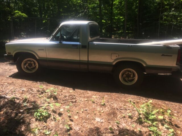 1984 Mazda B2000 sundowner 1984 Mazda B-Series Pickups B2000