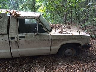 1984 Mazda B-Series Pickups Sundowner Base Standard Cab Pickup 2-Door - photo 5