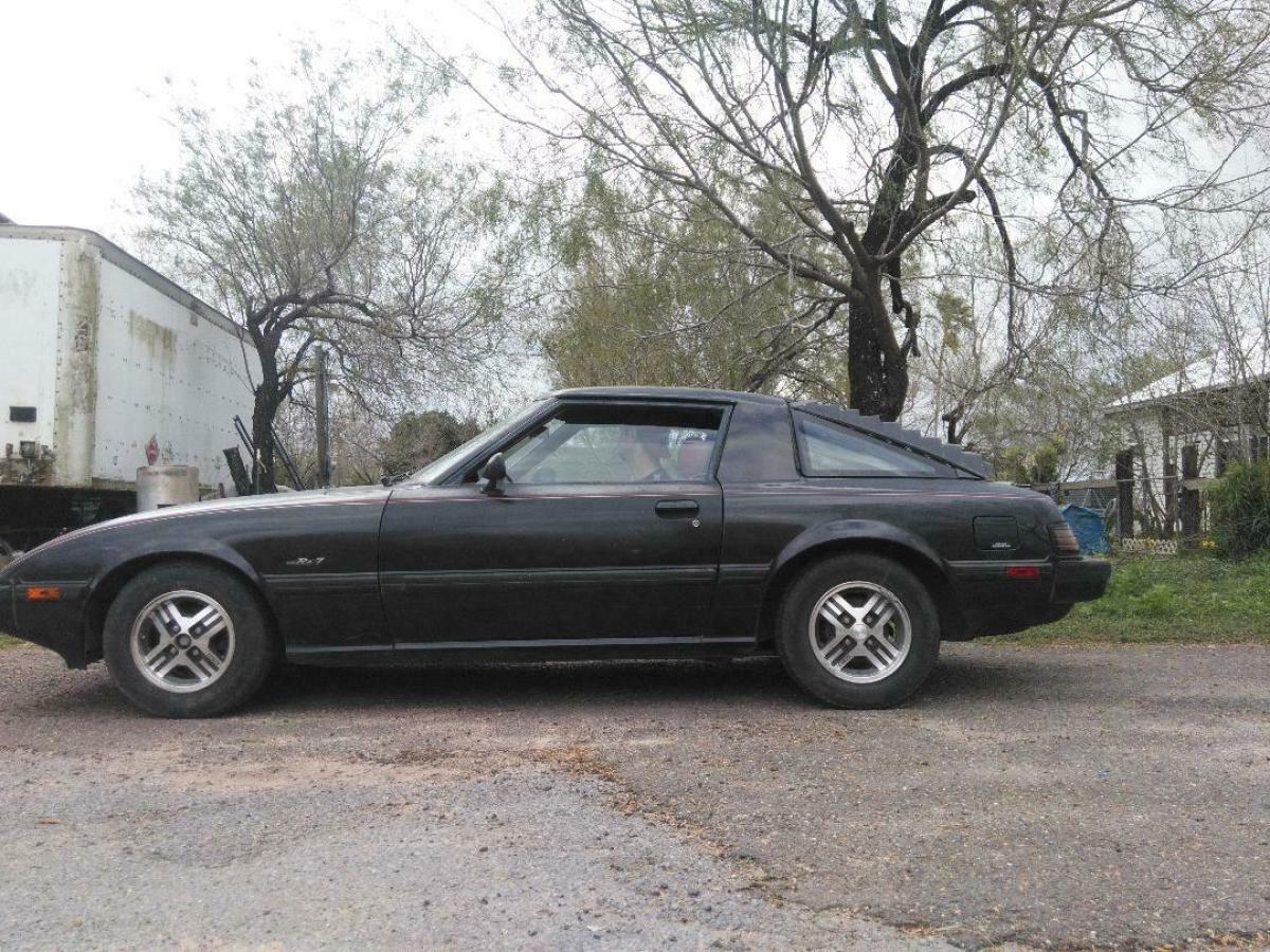1984 MAZDA RX7, rotary engine, standard, no rust runs, clear Texas title 1984 Mazda RX-7