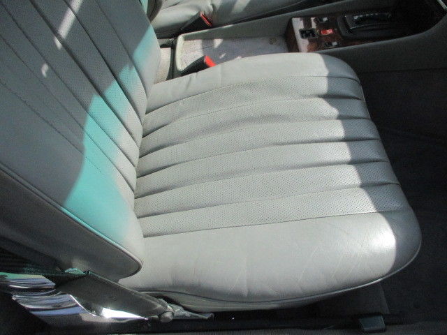 1984 Mercedes-Benz 300-Series 380SL - photo 11