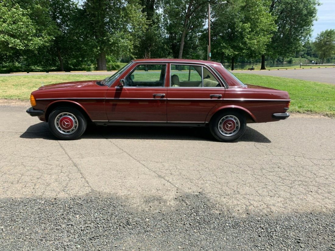1984 Mercedes-Benz 300-Series - photo 2