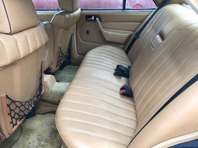 1984 Mercedes-Benz 190-Series 2.2 L - photo 10