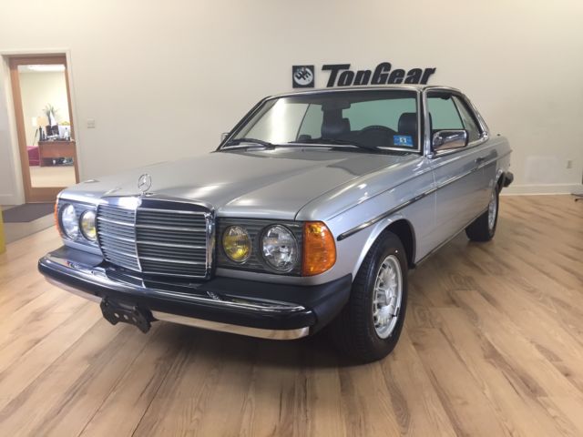 1984 Mercedes 300 CD Coupe 1983 Mercedes-Benz 300-Series