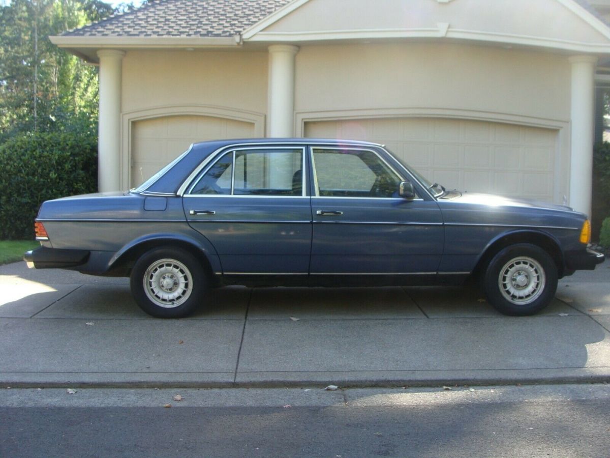 1984 Mercedes 300 Turbo Diesel, all Original, Adult owned, No rust,Not smoked in 1984 Mercedes-Benz 300-Series