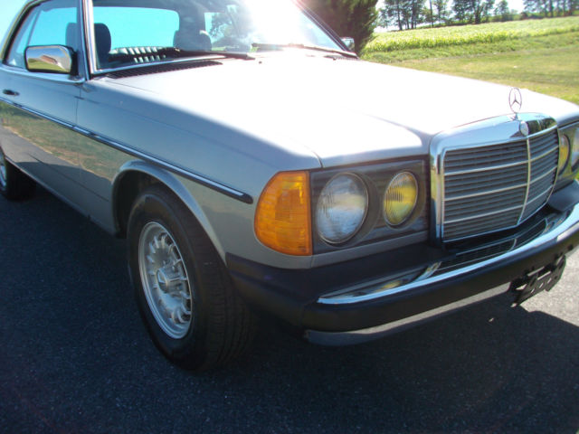 1984 Mercedes-Benz 300-Series CD Turbo Diesel 1 Owner 85K Miles - photo 7