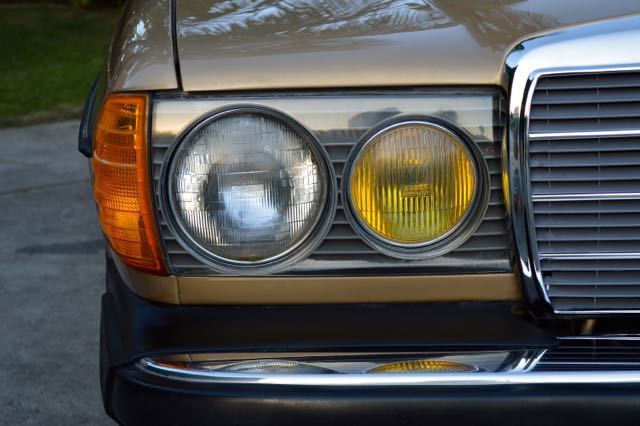 1984 Mercedes-Benz 300-Series 2 door coupe - photo 13