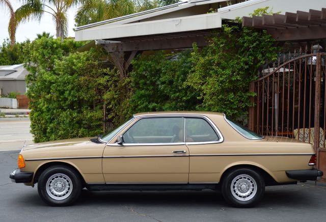 1984 Mercedes-Benz 300-Series 2 door coupe - photo 5