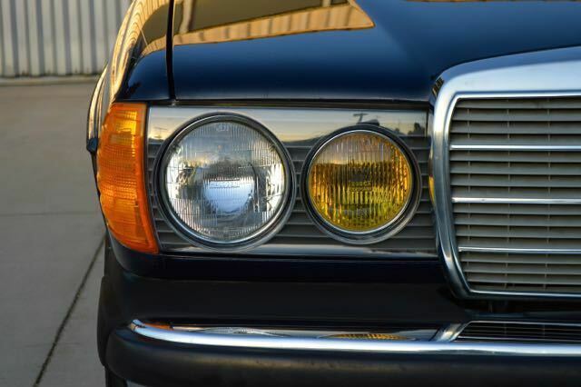 1984 Mercedes-Benz 300-Series 2 door pillar less coupe - photo 10