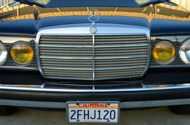 1984 Mercedes-Benz 300-Series 2 door pillar less coupe - photo 12