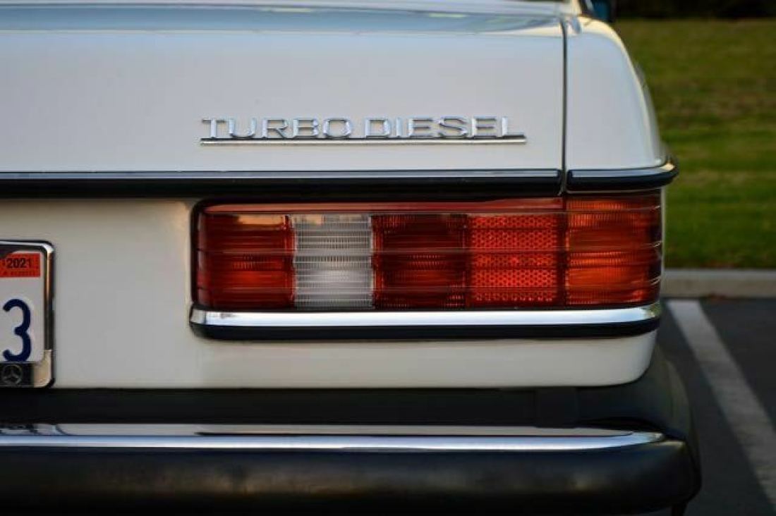 1984 Mercedes-Benz 300-Series 300CD turbo diesel - photo 12