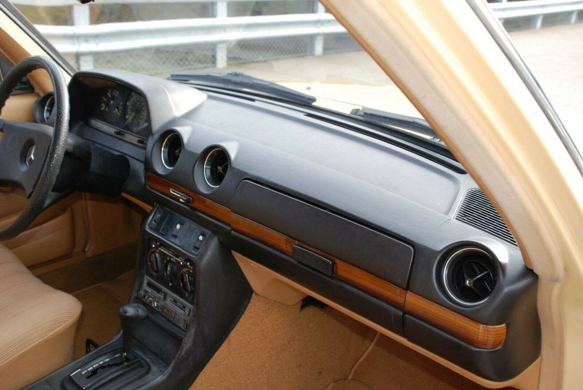 1984 Mercedes-Benz 300-Series European - photo 11