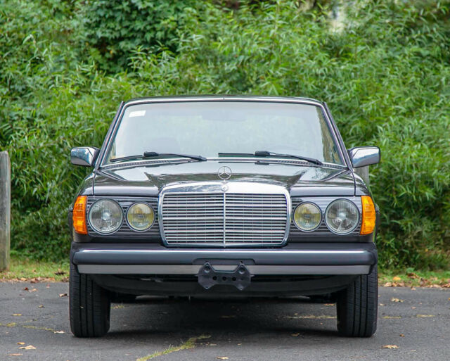 1984 Mercedes-Benz 300-Series 300D TURBO DIESEL I5 LOW 111K mi Southern CARFAX - photo 12