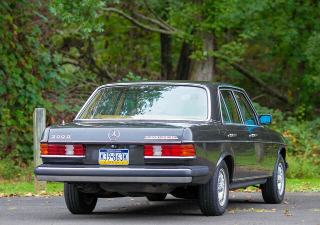 1984 Mercedes-Benz 300-Series 300D TURBO DIESEL I5 LOW 111K mi Southern CARFAX - photo 4
