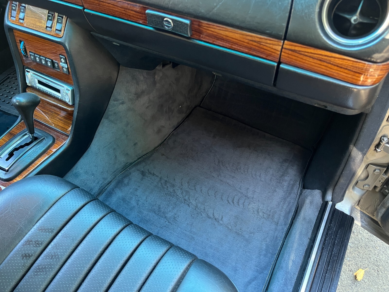 1984 Mercedes-Benz 300-Series - photo 12