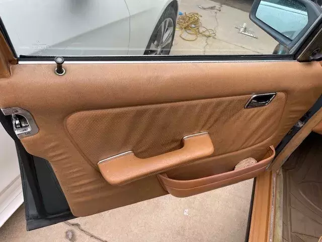 1984 Mercedes 300d w123 classic diesel, teal, excellent, no rust, no accidents 1984 Mercedes-Benz 300