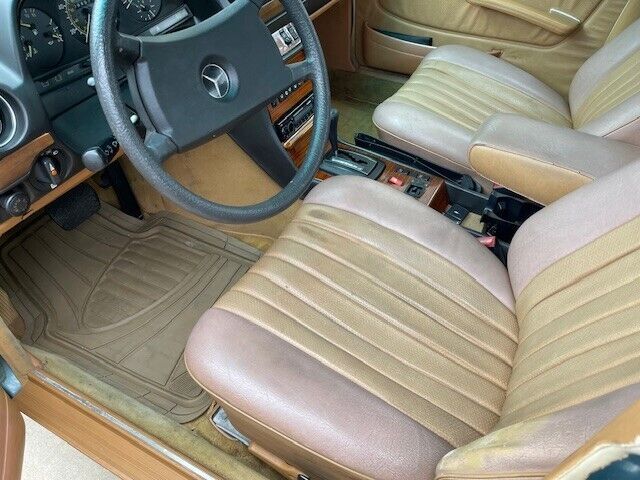 1984 Mercedes-Benz 300 - photo 2