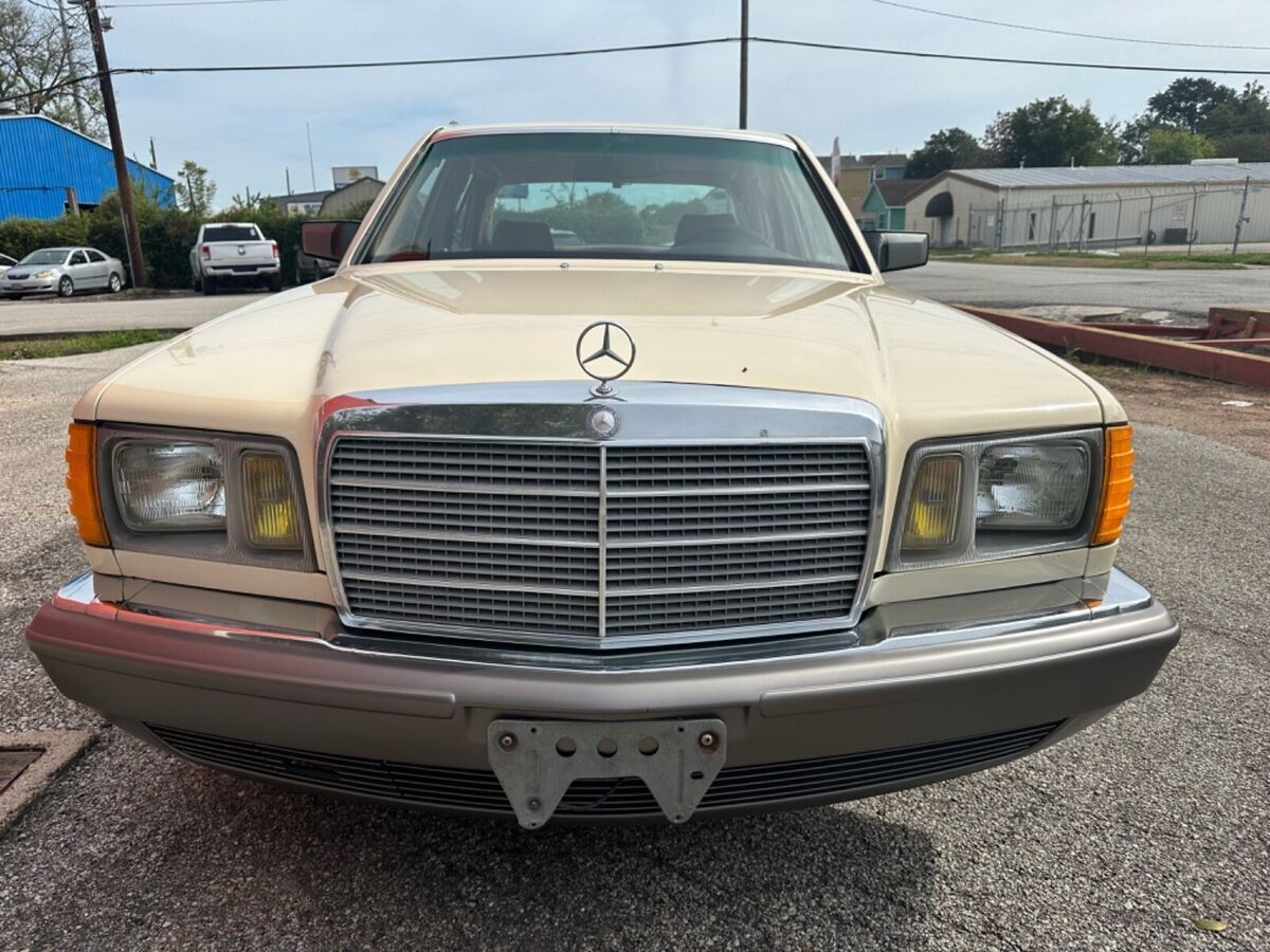 1984 Mercedes-Benz 300-Series - photo 2