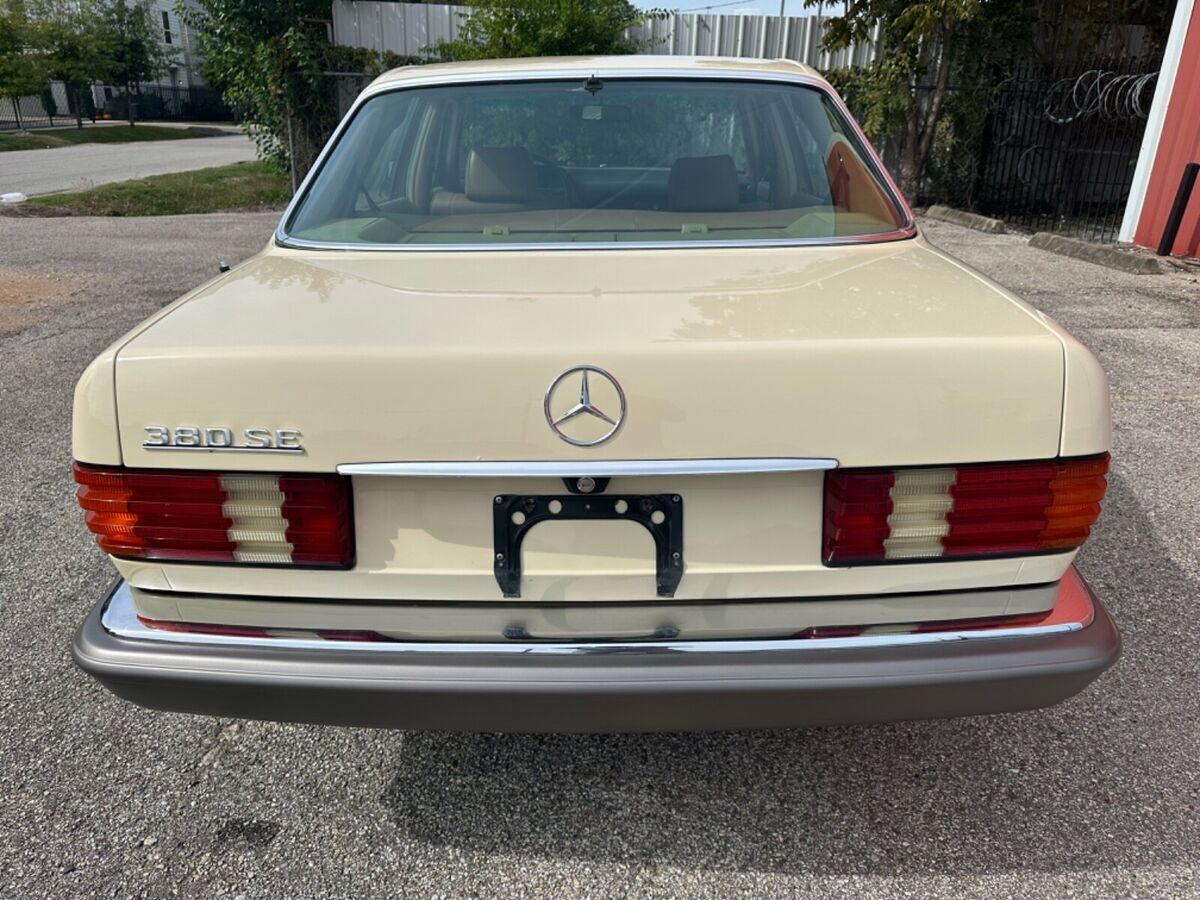 1984 Mercedes-Benz 300-Series - photo 5