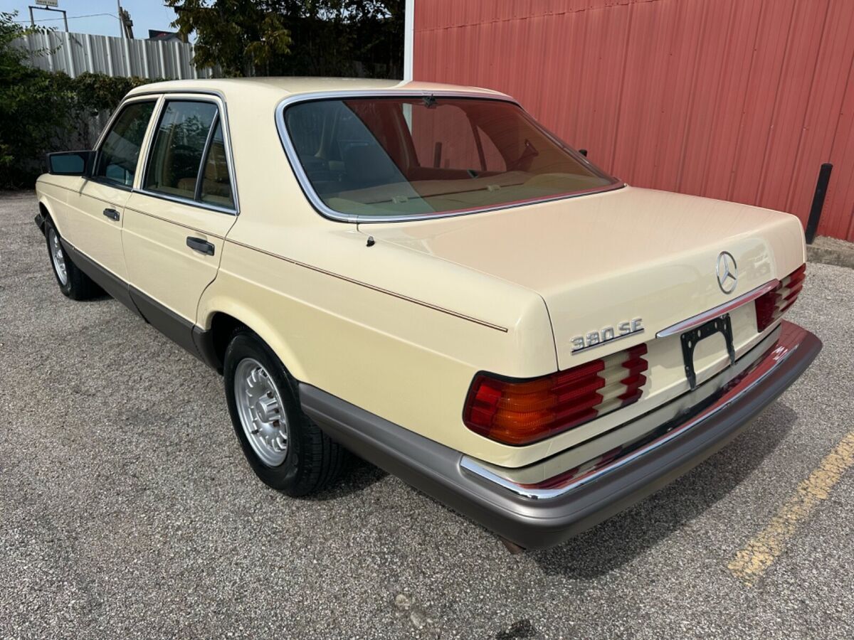 1984 Mercedes-Benz 300-Series - photo 6