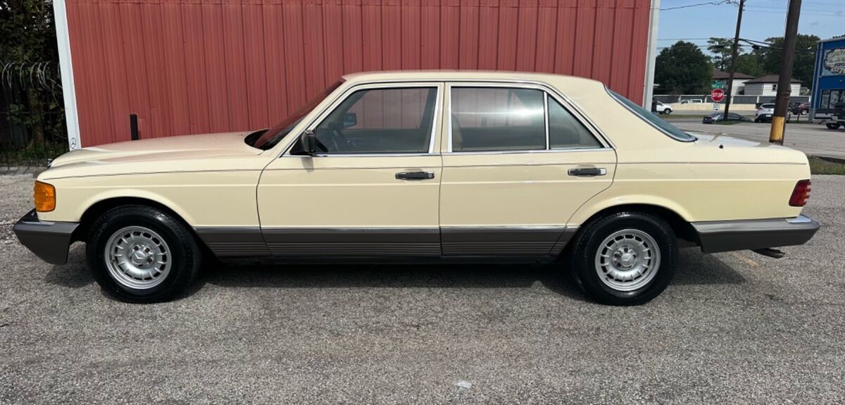 1984 Mercedes-Benz 300-Series - photo 9