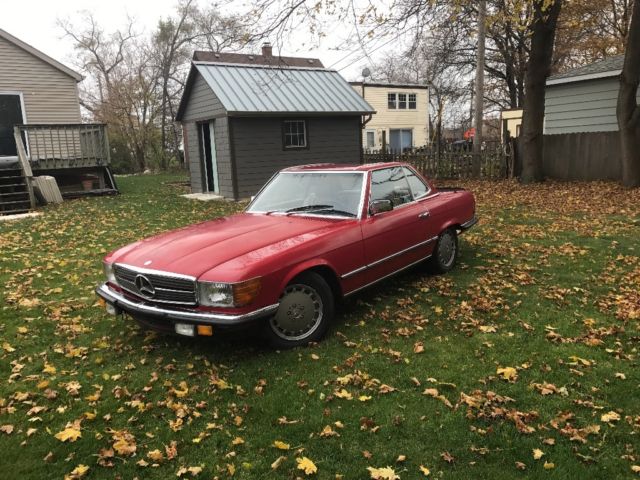 1984 mercedes 500sl euro model R107 1984 Mercedes-Benz SL-Class Convertible