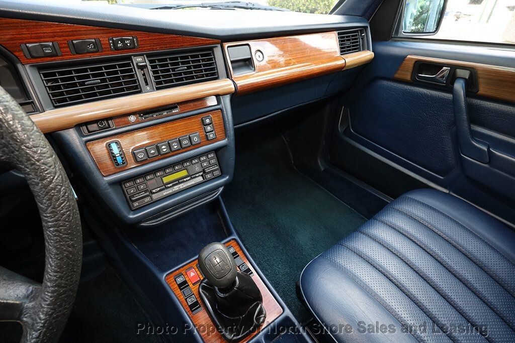 1984 Mercedes-Benz 190D - photo 9