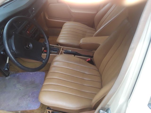 1984 Mercedes-Benz 190-Series - photo 4