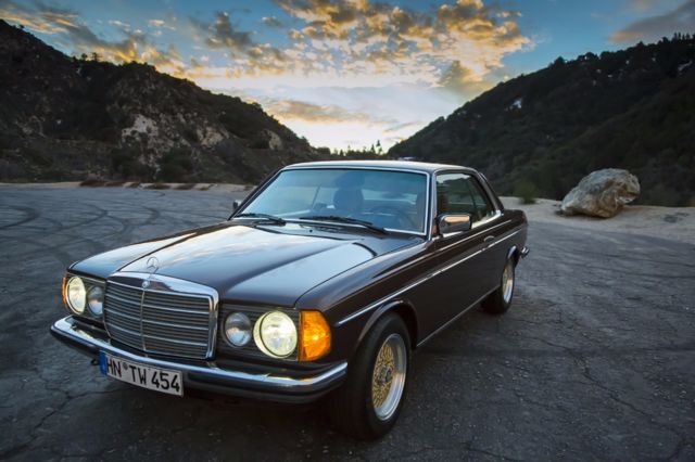 1984 Mercedes-Benz 230CE Gasoline Coupe -- EURO W123 -- 57K miles -- STUNNING!!! 1984 Mercedes-Benz 200-Series 230CE