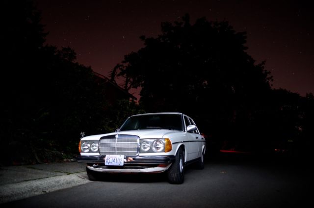 1984 Mercedes-Benz 240D 1984 Mercedes-Benz 200-Series