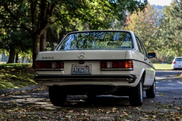 1984 Mercedes-Benz 200-Series - photo 3
