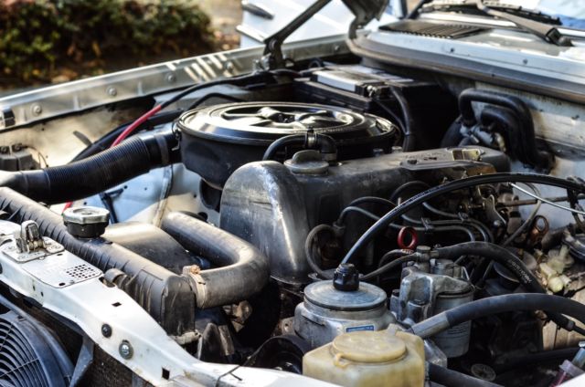 1984 Mercedes-Benz 200-Series - photo 8