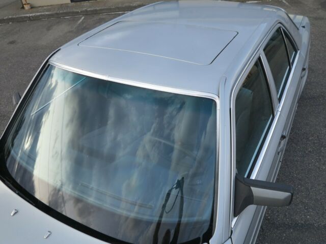 1984 Mercedes-Benz 200-Series 280SE - photo 10