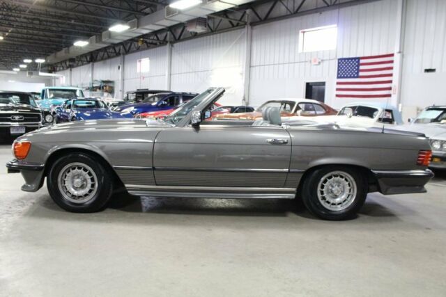 1984 Mercedes-Benz SL-Class -- - photo 2