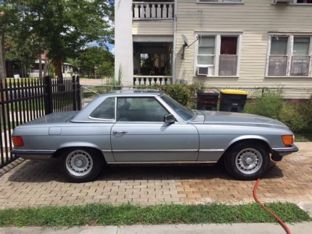 1984 Mercedes Benz 280SL W107 ROADSTER, EURO bumpers, 97k, DB 930 Silver-Blue * 1980 Mercedes-Benz SL-Class DB 930 Silver-Blue Metallic* w. cloth interior.