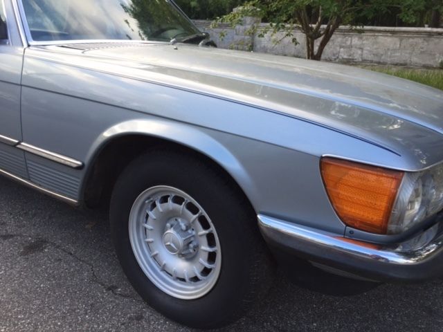 1980 Mercedes-Benz SL-Class DB 930 Silver-Blue Metallic* w. cloth interior. - photo 3