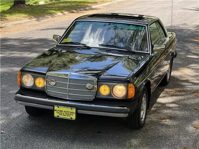 1984 Mercedes Benz 300 CD Turbodiesel 1984 Mercedes Benz 300 CD Turbodiesel