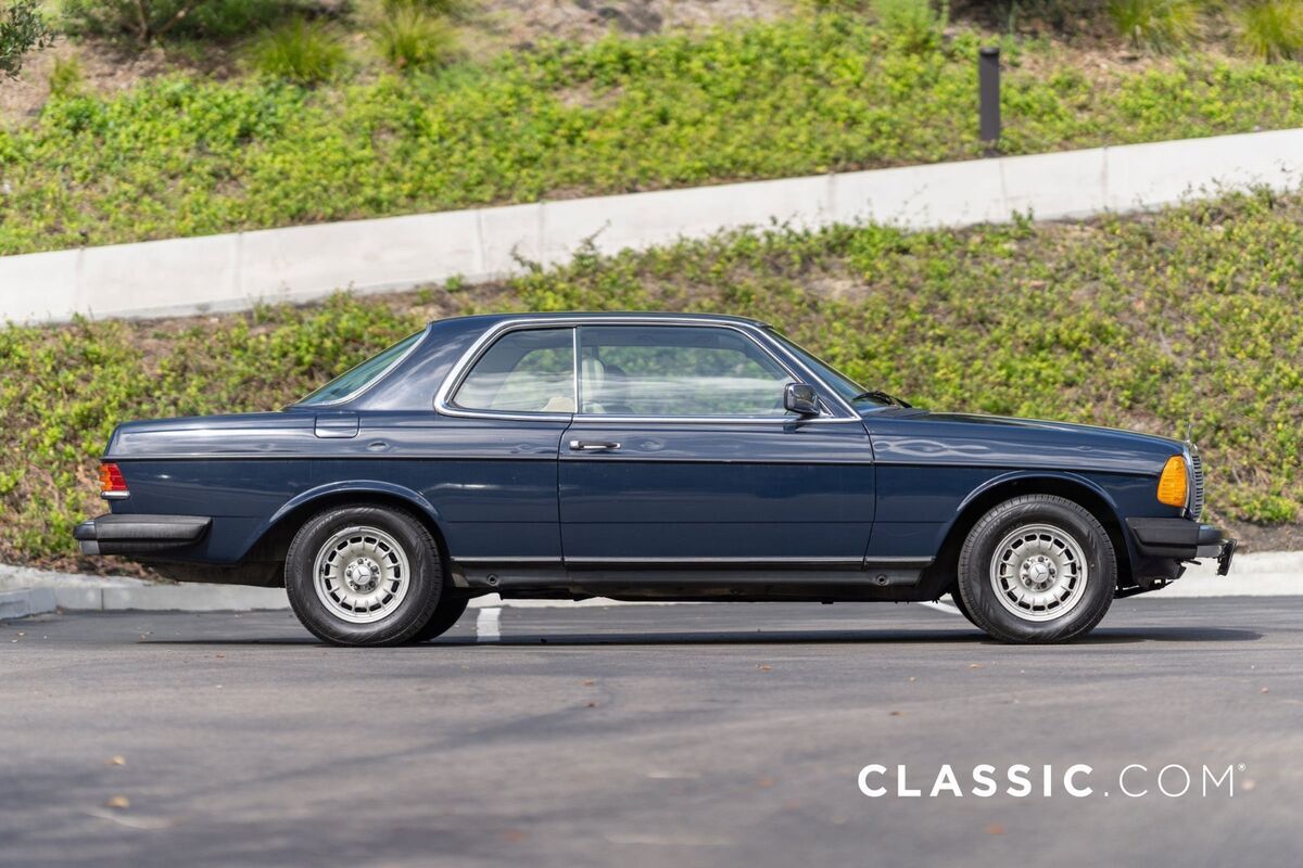 1984 Mercedes-Benz 300-Series 300 CD - photo 4