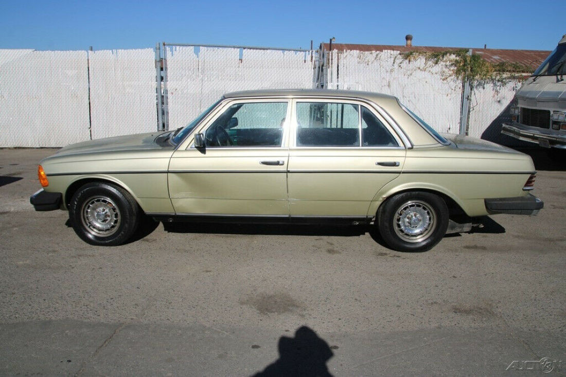 1984 Mercedes-Benz 300-Series 300 D - photo 4