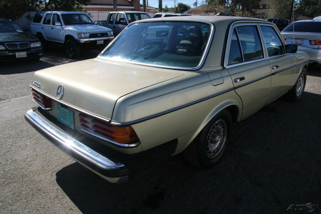 1984 Mercedes-Benz 300-Series 300 D - photo 7