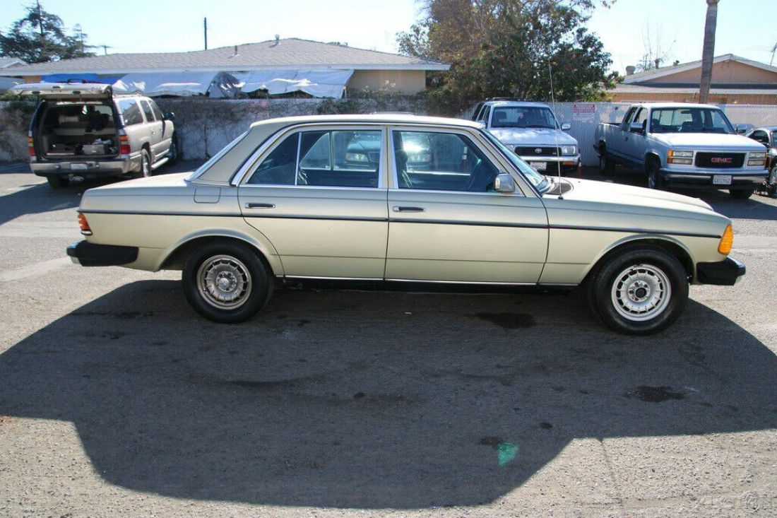 1984 Mercedes-Benz 300-Series 300 D - photo 8