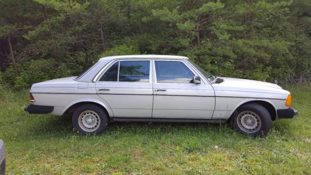 1984 Mercedes-Benz 300-Series - photo 2