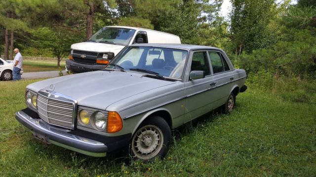 1984 Mercedes-Benz 300-Series - photo 3
