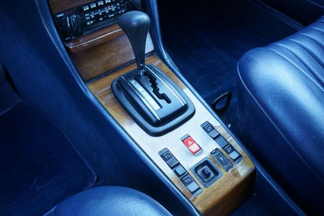 1984 Mercedes-Benz 300-Series 300TD-T  RUNS AND DRIVES GREAT SUPER CLEAN - photo 6